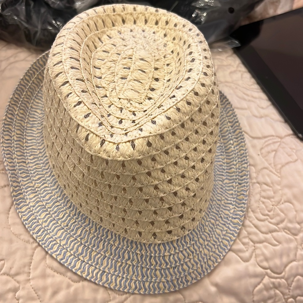 Little boys straw hat so adorable used in good shape